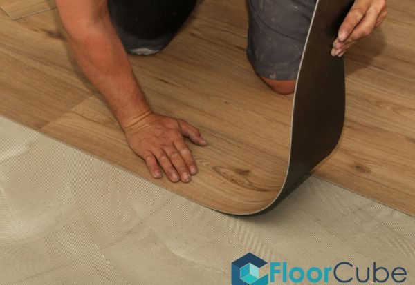 featured-7-benefits-of-vinyl-flooring-for-your-home-a-practical-and-stylish-flooring-solution-vinyl-flooring-floorcube-singapore