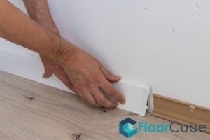 skirting-measurement-5-advantages-of-hiring-a-professional-for-vinyl-skirting-work-floorcube-singapore