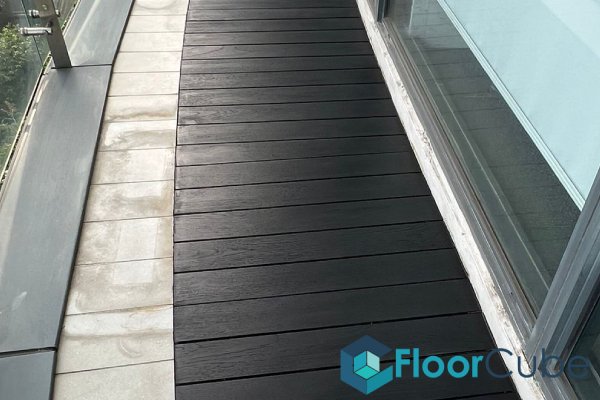 balcony-decking-varnishing-services-img-floorcube-singapore